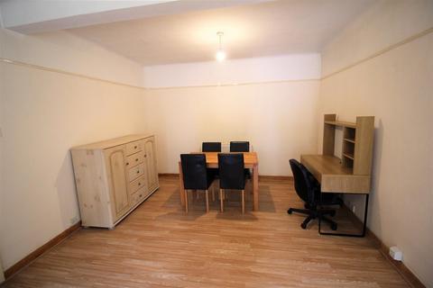 2 bedroom apartment to rent, Hulse Road, Southampton