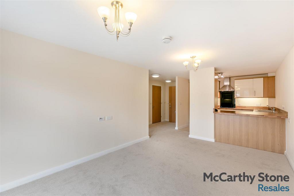 8678912-interior11.jpg
