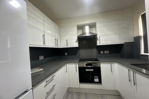 2 bedroom flat to rent, Swallow Drive, London NW10