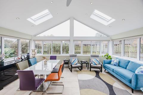 3 bedroom detached bungalow for sale, Modern Three Bedroom Detached Bungalow in Hingham