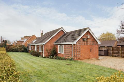 3 bedroom detached bungalow for sale, Modern Three Bedroom Detached Bungalow in Hingham