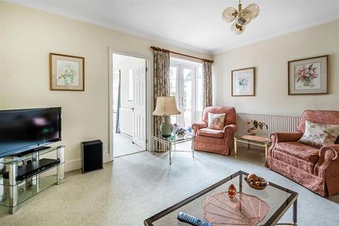 3 bedroom chalet for sale, NUTCROFT GROVE, FETCHAM, KT22