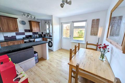 2 bedroom end of terrace house for sale, Beverley Drive, Frinton-on-sea CO13