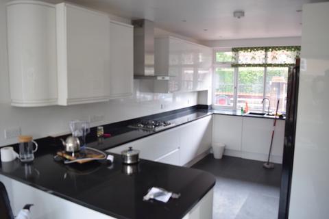 5 bedroom house share to rent, kingston road, WIMBLEDON SW19