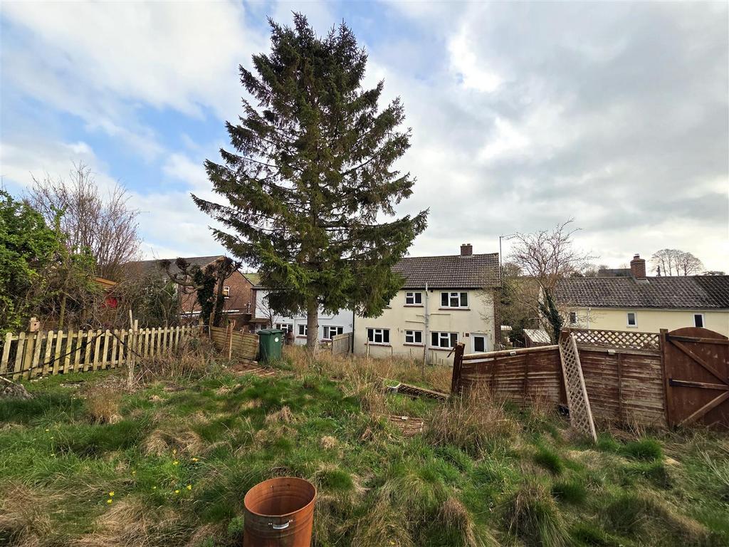 Abdon Close - Rear2.jpg