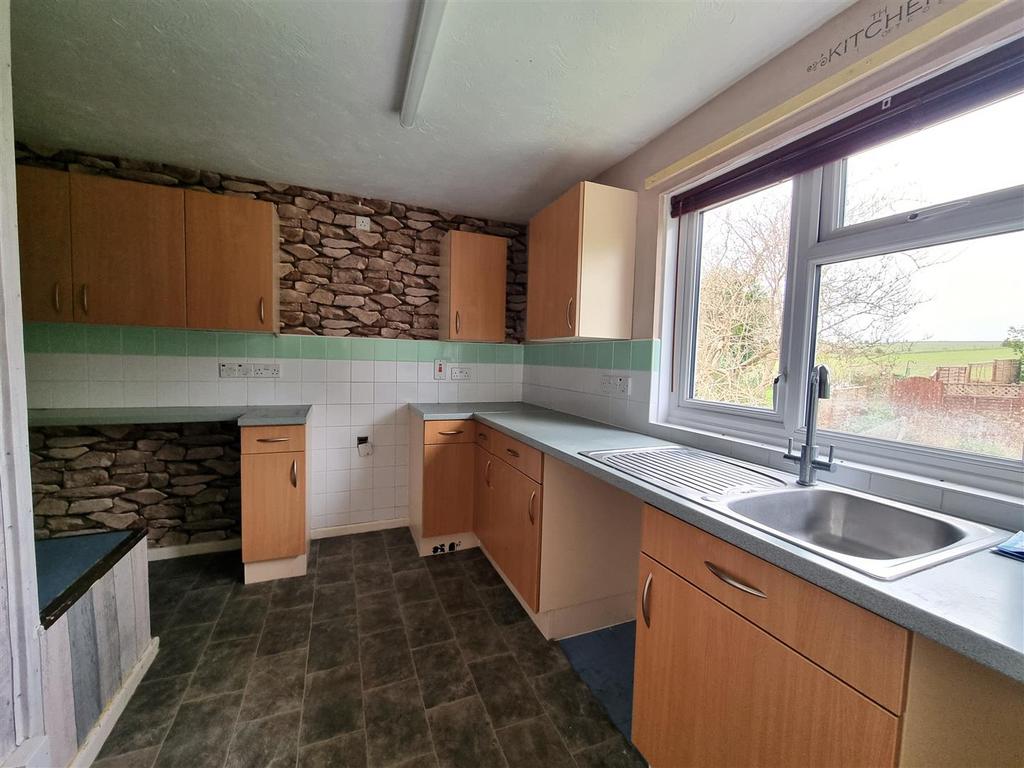 16 Abdon - Kitchen.jpg
