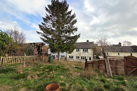 4 bedroom flat for sale, Abdon Close, Chitterne, Warminster