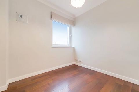 3 bedroom flat to rent, Boardwalk Place, Canary Wharf, London, E14