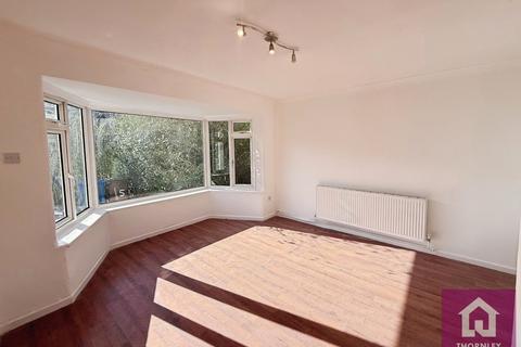 2 bedroom semi-detached house to rent, Falcon Crescent, Clifton, Swinton, M27
