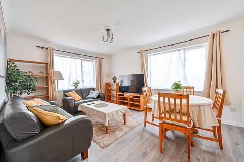 2 bedroom flat to rent, Chaseley Drive, Chiswick, London, W4