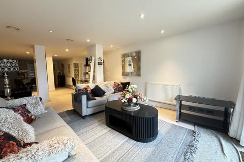 undefined, Sapphire Court, Southampton, SO14