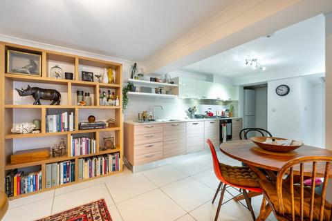 2 bedroom flat to rent, Lansdowne Walk, Notting Hill, London, W11