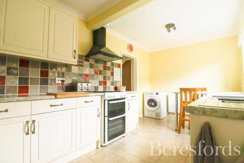 2 bedroom terraced house for sale, Thames Avenue, Chelmsford, CM1