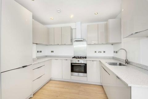 2 bedroom flat to rent, Bridport Terrace, London SW8