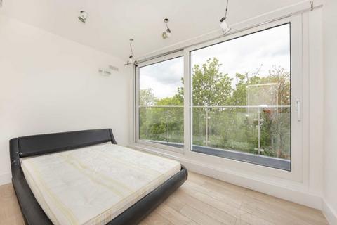 2 bedroom flat to rent, Bridport Terrace, London SW8