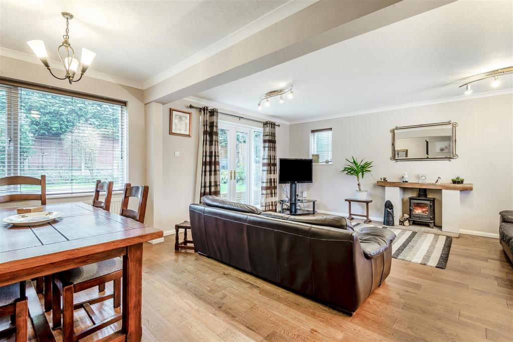 8680127-interior06.jpg
