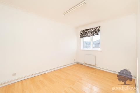 undefined, Belgrave Walk, Mitcham CR4