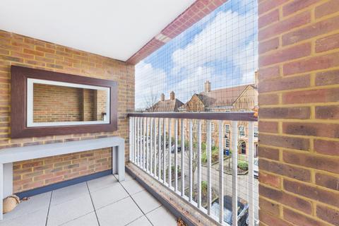 2 bedroom flat for sale, Ashridge Close, London