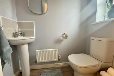 3 bedroom end of terrace house for sale, Dan Y Cwarre, Carway, Kidwelly