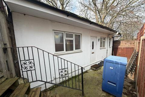 undefined, 3C Doggett Road, Catford, London, SE6 4PZ