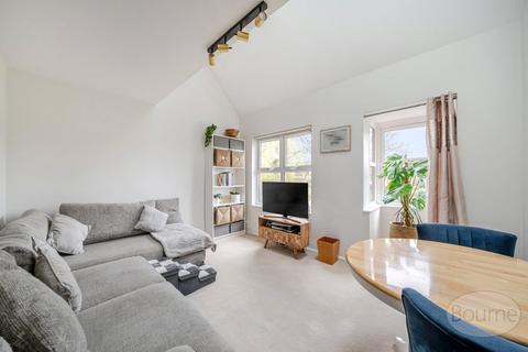 2 bedroom maisonette for sale, Tolvaddon Close, Goldsworth Park, Woking, Surrey, GU21
