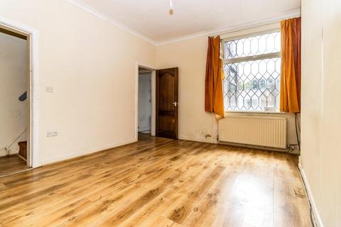 2 bedroom terraced house for sale, Montana Square, Manchester M11