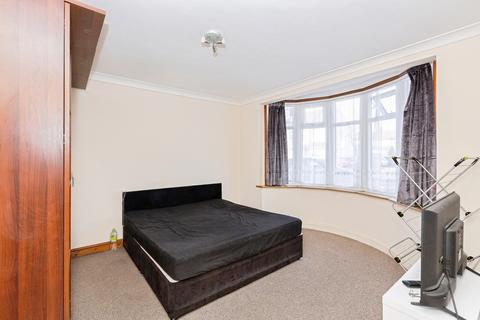 4 bedroom terraced house for sale, Loxford Lane, Ilford, IG1