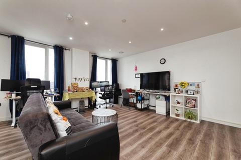 2 bedroom flat for sale, Ilford Hill, Ilford, IG1