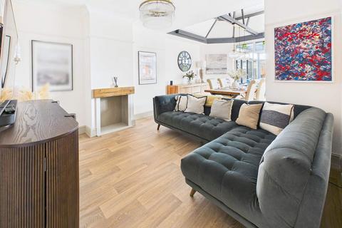 undefined, Heol Dolwen, Cardiff, CF14