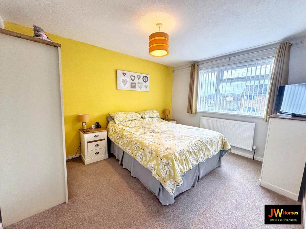 Bedroom 2 (14)