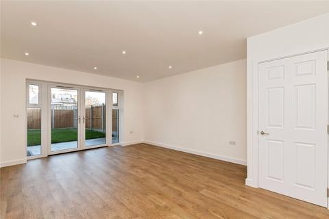4 bedroom semi-detached house for sale, Ganels Mews, Ganels Road, Billericay, Essex, CM11