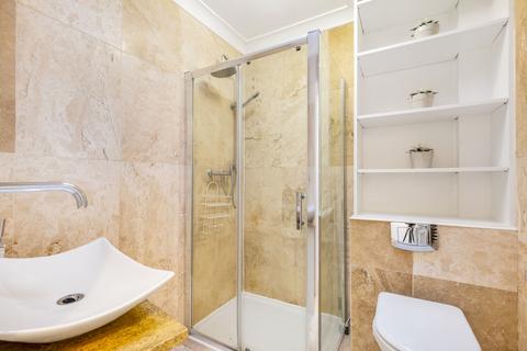 2 bedroom flat to rent, Caxton Road, London, W12
