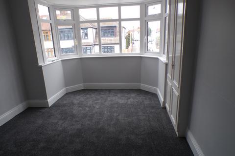 undefined, Cambridge Avenue, Romford RM2
