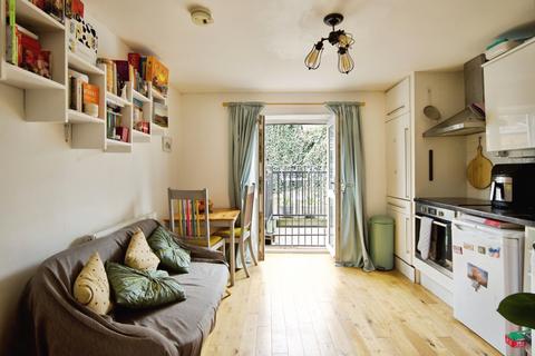 2 bedroom flat for sale, Cannon Street Road, LONDON, London, E1