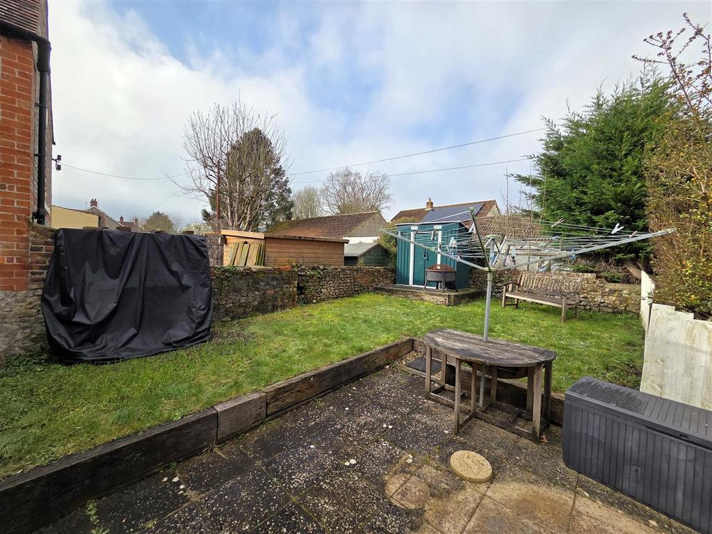 56 Pound - Garden 1.jpg