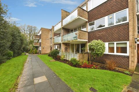 2 bedroom flat for sale, Sawyers Hall Lane, Brentwood, Essex, CM15