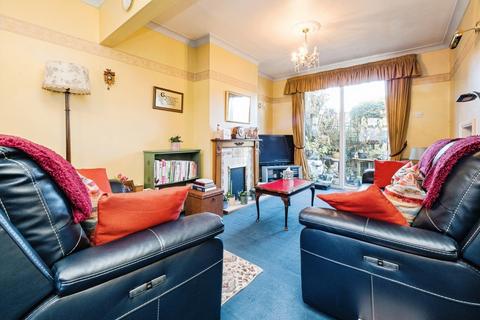 3 bedroom semi-detached house for sale, Applegarth Drive, Ilford, IG2