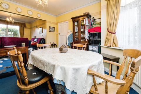 3 bedroom semi-detached house for sale, Applegarth Drive, Ilford, IG2