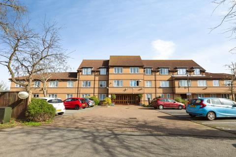 1 bedroom flat for sale, Limewood Court, Beehive Lane, Ilford, IG4