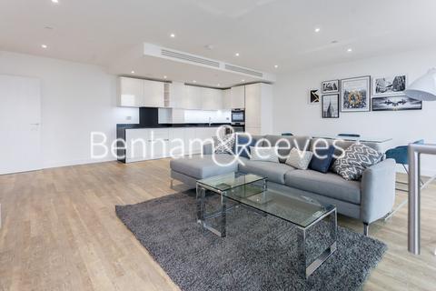 3 bedroom flat to rent, Wandsworth Road, London SW8