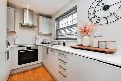 1 bedroom maisonette for sale, Coggeshall Road, Braintree, Essex, CM7