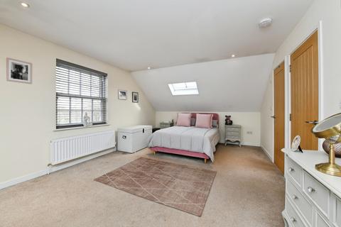 1 bedroom maisonette for sale, Coggeshall Road, Braintree, Essex, CM7