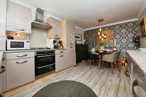 4 bedroom semi-detached house for sale, Pond View, Burnham-on-Crouch, Essex, CM0