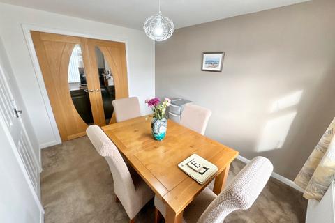 3 bedroom semi-detached house for sale, Herriot Avenue, Kilbirnie