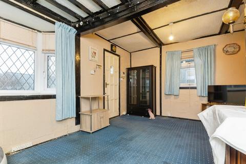 2 bedroom bungalow for sale, Brooklands Gardens, Jaywick, Clacton-on-Sea, Essex, CO15