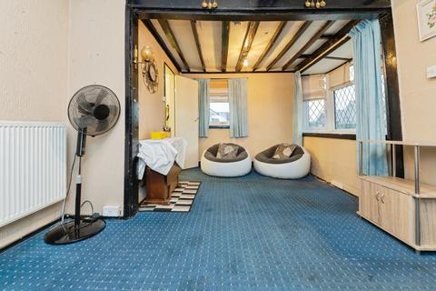2 bedroom bungalow for sale, Brooklands Gardens, Jaywick, Clacton-on-Sea, Essex, CO15