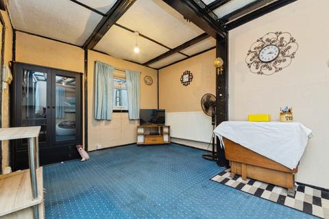 2 bedroom bungalow for sale, Brooklands Gardens, Jaywick, Clacton-on-Sea, Essex, CO15