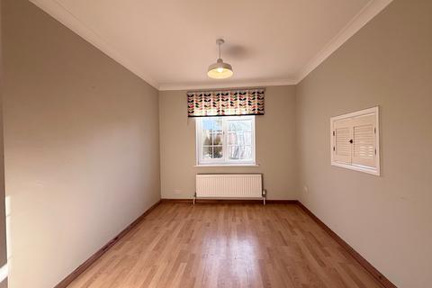 3 bedroom semi-detached house to rent, Grecian Street, AYLESBURY