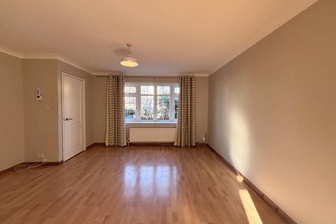 3 bedroom semi-detached house to rent, Grecian Street, AYLESBURY
