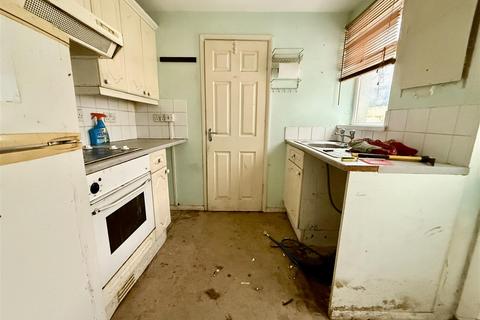 2 bedroom semi-detached house for sale, Cricklade Road, Swindon